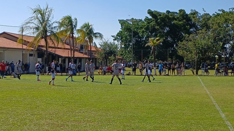 Três partidas marcaram a abertura do 15º Campeonato de Futebol do Sintipel