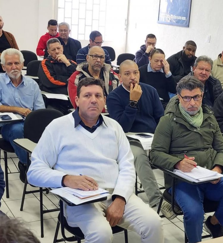 Sintipel participa de reunião da Federação que define bandeiras da campanha salarial