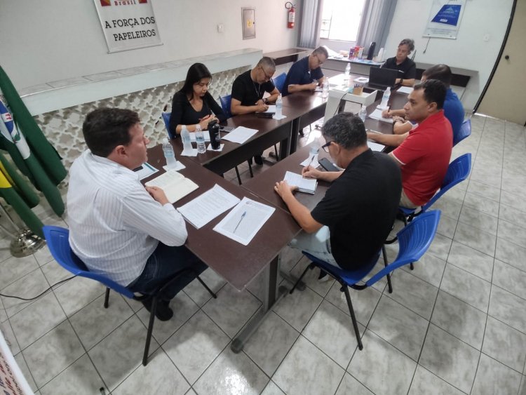 Diretoria executiva aborda o início da campanha e a mobilização da categoria