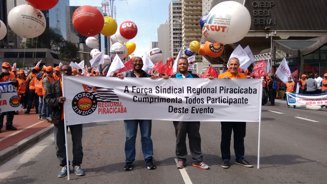 Nosso sindicato no ato público em São Paulo, na Fiesp, contra ataques aos direitos dos trabalhadores